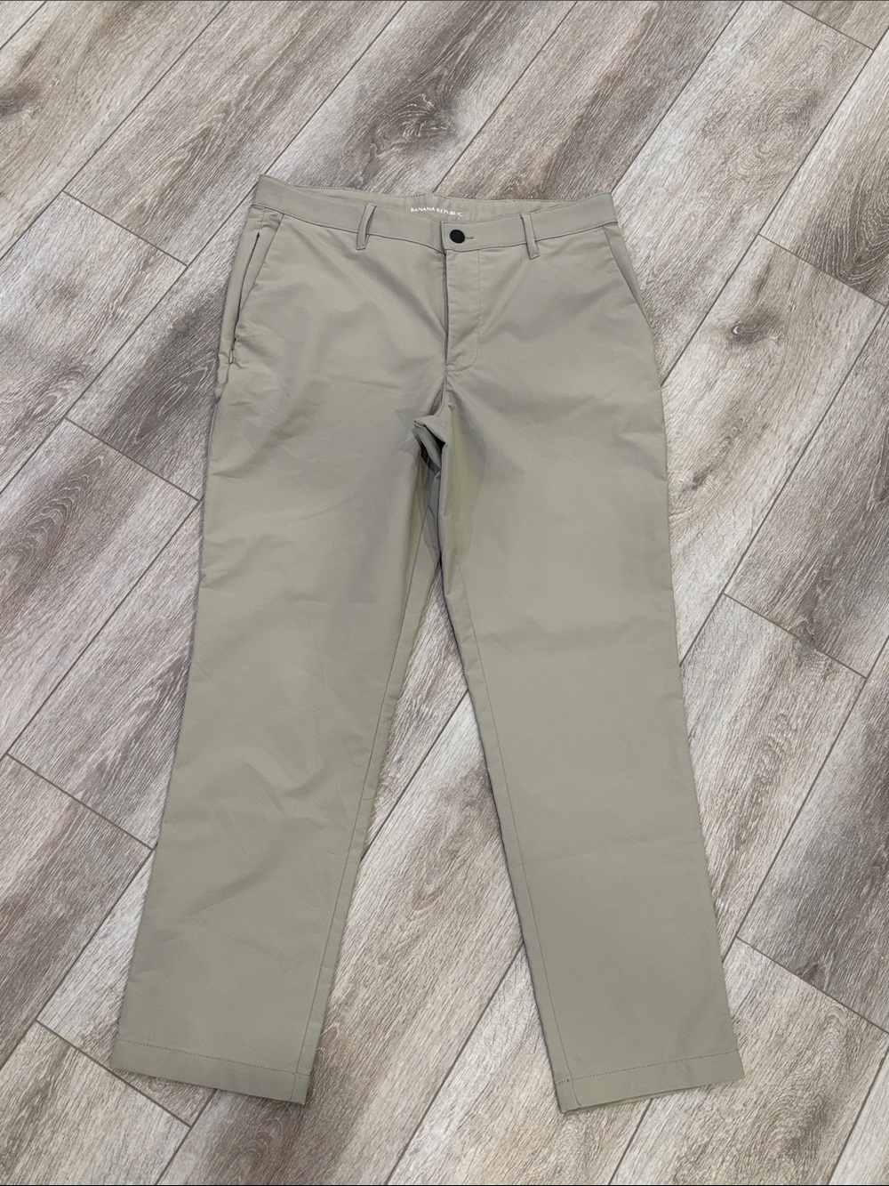 Banana Republic Slim Fit Chinos in Light Khaki